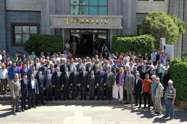 MHP YEREL YÖNETİMLERDEN SORUMLU GENEL BAŞKAN YARDIMCISI SADİR DURMAZ SARIÇAM BELEDİYESİNİ ZİYARET ETTİ.