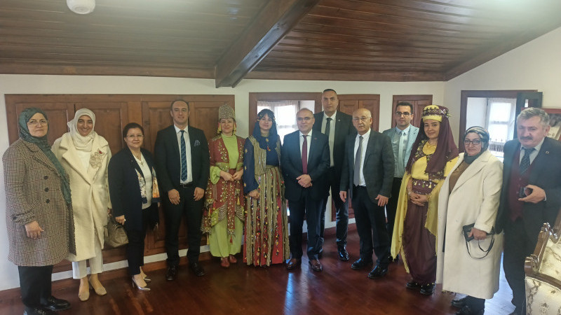ADANA ÖĞRETMENEVİ BÜYÜKŞEHİR ÖĞRETMENEVLERİ VE ASO DEĞERLENDİRME TOPLANTISI’NA EV SAHİPLİĞİ YAPTI