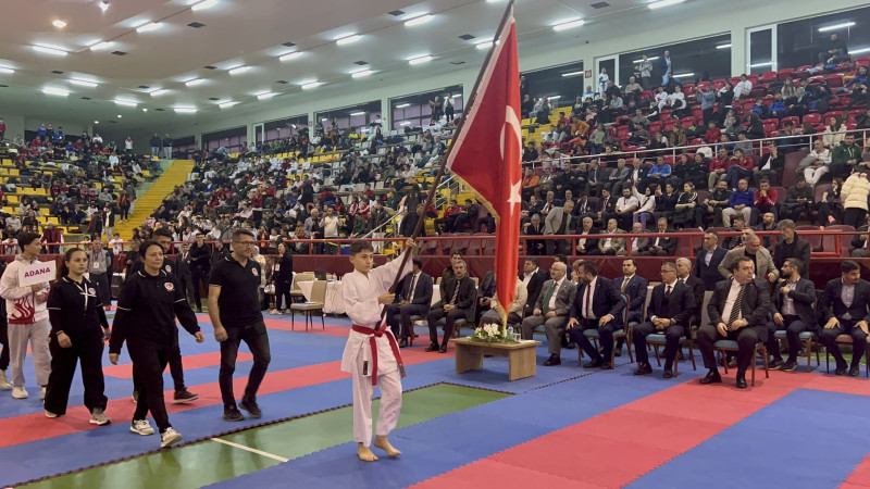 TÜRKİYE YILDIZLAR KARATE ŞAMPİYONASI AÇILIŞ SERAMONİSİ GERÇEKLEŞTİ