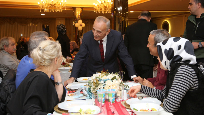 KÜÇÜKÇEKMECE BELEDİYESİ’NDEN ESKİMEYEN ÇİFTLERE ‘14 ŞUBAT’ DAVETİ