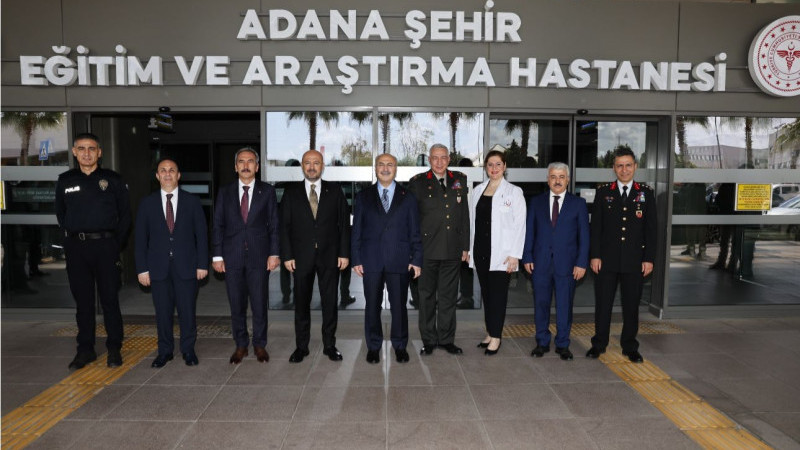 VALİ KÖŞGER’DEN RAMAZAN BAYRAMINDA HASTANE ZİYARETİ