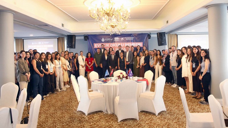 KÜÇÜKÇEKMECE BELEDİYESİ VE İBB İŞBİRLİĞİ İLE ‘’EVLİLİK OKULU REHBERİ ÇALIŞTAYI’’ GERÇEKLEŞTİRİLDİ