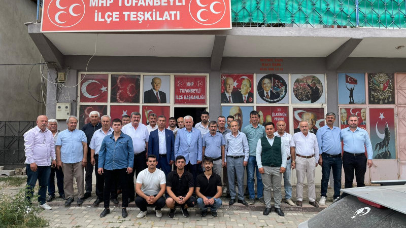 MHP TUFANBEYLİ'DE BAYRAK AYTEKİN ALCI'DA...