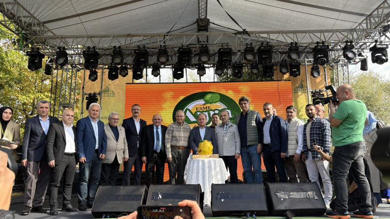 Eşme’de Ayva Kokulu Bayram: Kartepe’de Gelenek, Birlik ve Coşku Buluştu