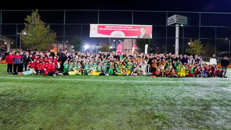 Osmangazi’de Cumhuriyetin ışığı sporla birleşti