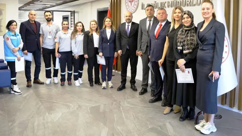 DR.HALİL NACAR’DAN EVDE SAĞLIK EKİBİNE TAKDİR