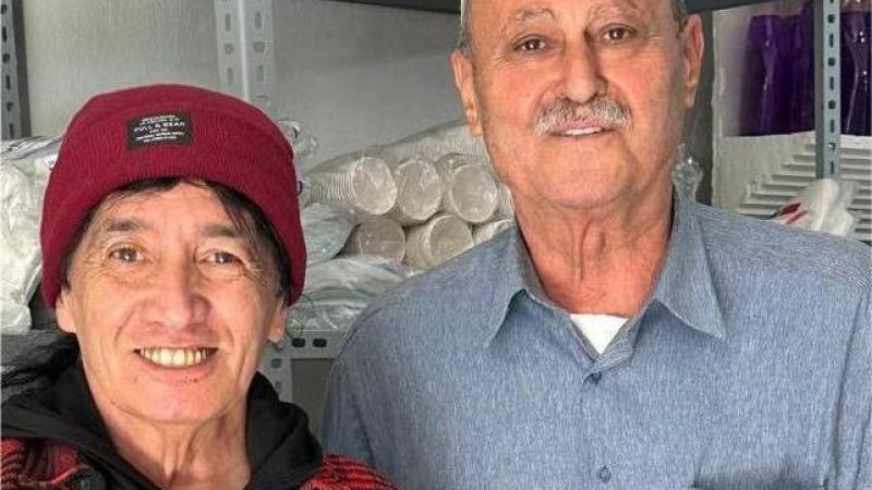 CHP KARATAŞ MECLIS ÜYESI BAHRI YıLMAZ’DAN SANATÇı AHMET GERÇEK’E ZIYARET