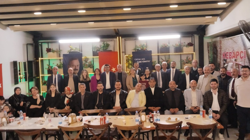 Anahtar Parti Seyhan’da Birlik Sofrası Kurdu