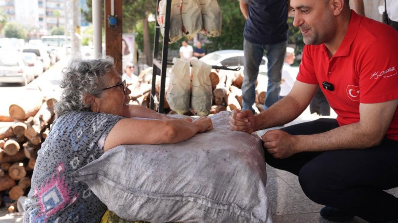 ÇUKUROVA BELEDİYE BAŞKANI EMRAH KOZAY GÜZELYALI’DA VATANDAŞLARLA BULUŞTU