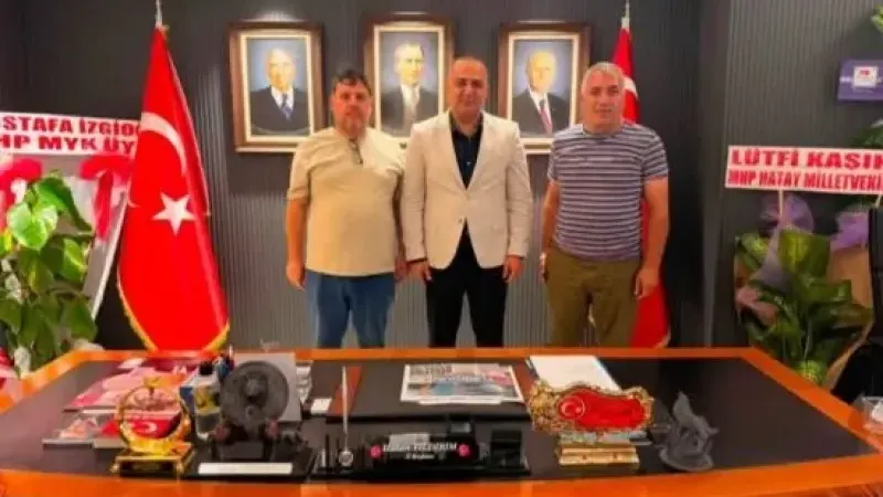 Gazetecilerden MHP Adana İl Başkanı Hakan Yıldırım’a “Hayırlı Olsun” Ziyareti