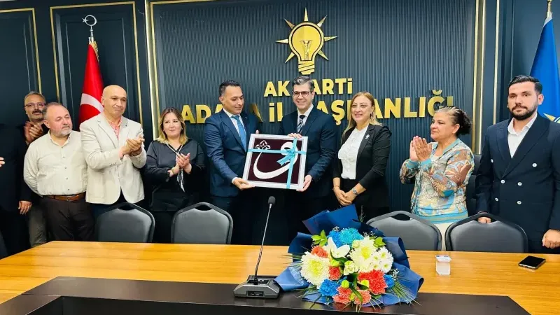 AK Parti Sarıçam Teşkilatı'ndan İl Başkanı Mustafa Özkan'a Hayırlı Olsun Ziyareti
