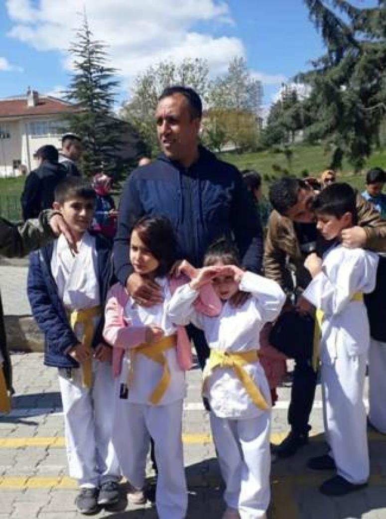 DUYU : “USTA ÖĞRETİCİLERİN SORUNLARINA ÇÖZÜM BEKLİYORUZ”