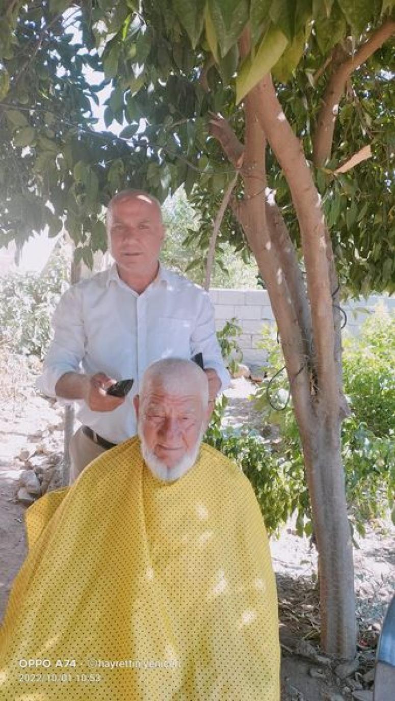 Hayrettin Yeniçeri yaşlıları unutmadı