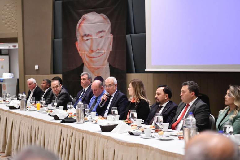 “Başbuğ Türkeş’in gerçek evlatları burada!”