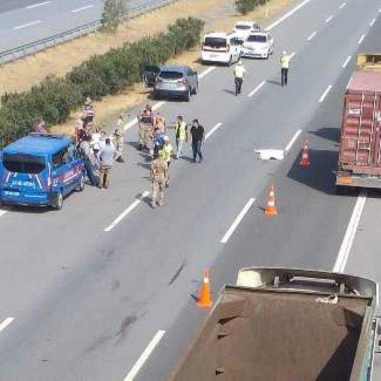 DÖRTYOL İLÇESİNDE OTOMOBİL YAYAYA ÇARPTI 1 KİŞİ HAYATINI KAYBETTİ