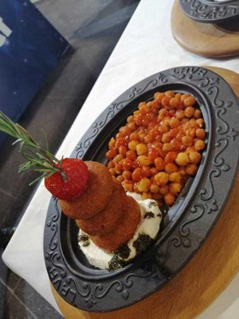 Adanalı aşçılar uluslararası gastronomi festivalinde 2 kupa, 12 madalya kazandı