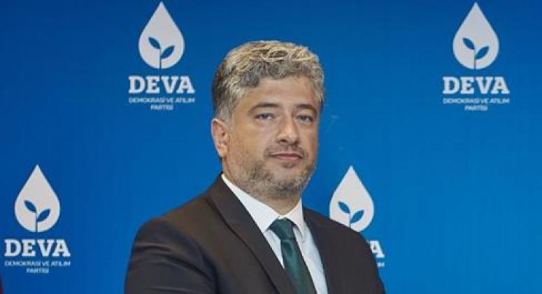 DEMOKRASİ VE ATILIM (DEVA) PARTİSİ ADANA İL BAŞKANI SADULLAH KISACIK'TAN İSTİKLAL MARŞIMIZIN KABULÜNÜN 101. YILI DÖNÜMÜ KUTLAMA MESAJI