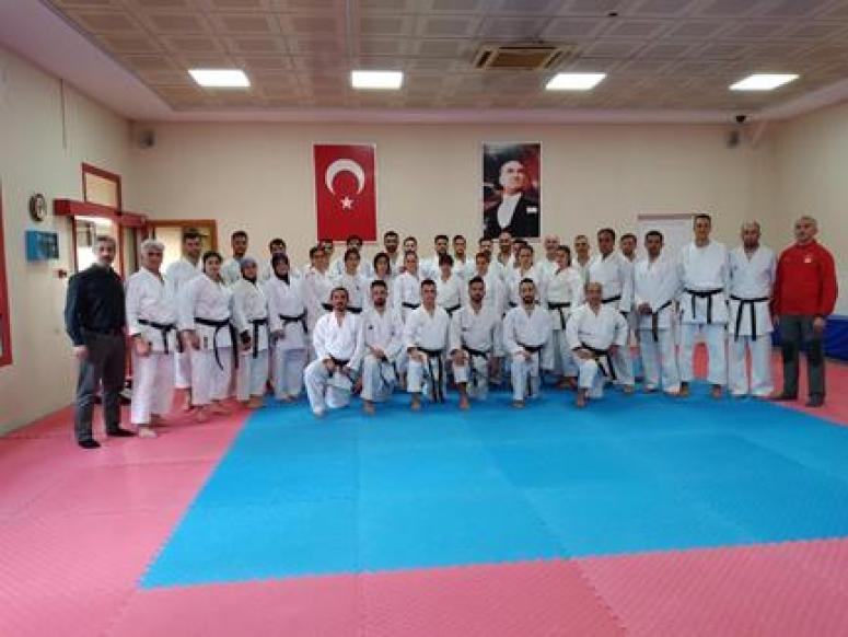 ADANA’DA 2. KADEME KARATE UYGULAMA ANTRENÖR KURSU HEYECANI