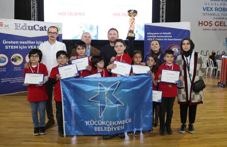KÜÇÜKÇEKMECE, DÜNYA’NIN EN BÜYÜK ROBOTİCS TURNUVASINA EV SAHİPLİĞİ YAPTI