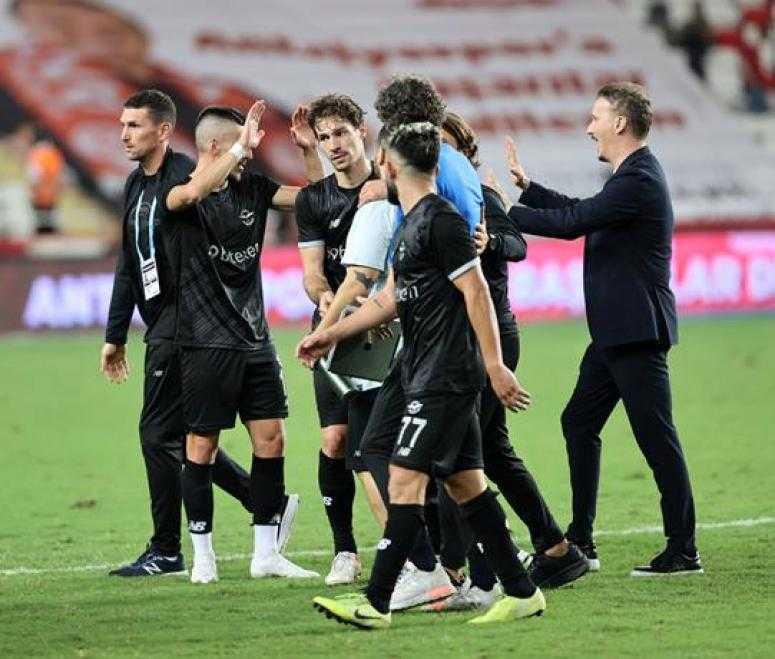 Şimşek Antalya’da çaktı : 1-2