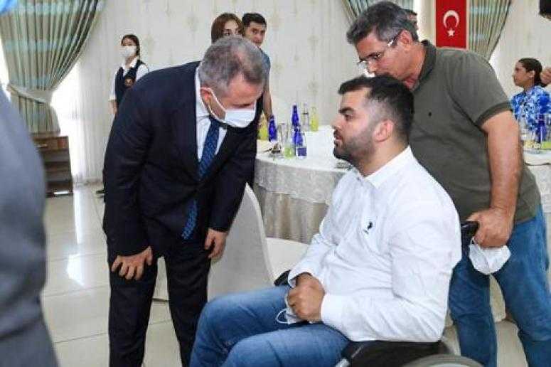 VALİ ELBAN GAZİLER ONURUNA DÜZENLENEN YEMEK PROGRAMINA KATILDI