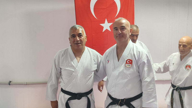 ADANA’DADAN EĞİTİM SEMİNERİNE MURAT SEFA DAMGASI: BİLGİSİ VE TECRÜBESİYLE GÖNÜLLERDE İZ BIRAKTI